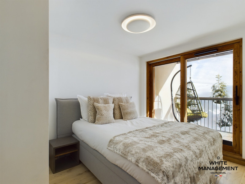 _lv_images__lot_0000000059_10_1374559