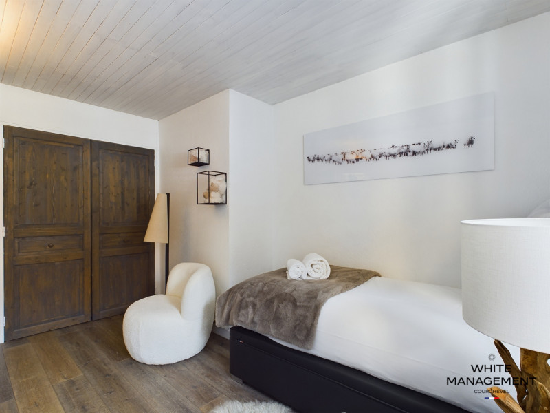 _lv_images__lot_0000000061_13_1391799