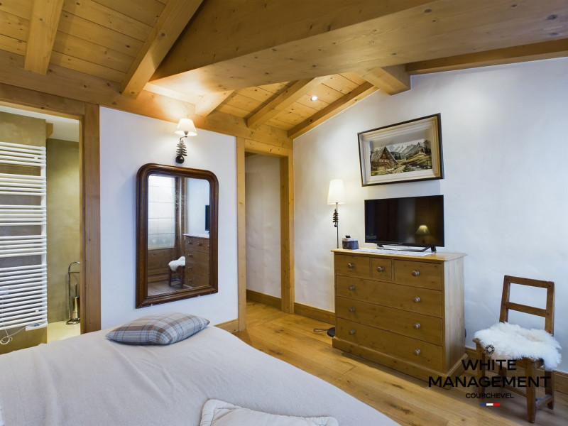 _lv_images__lot_0000000063_14_722196 _lv_images__lot_0000000063_14_722196