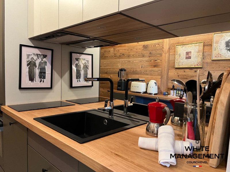 _lv_images__lot_0000000067_03_1205202