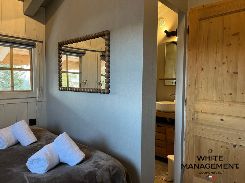 _lv_images__lot_0000000067_08_1205207