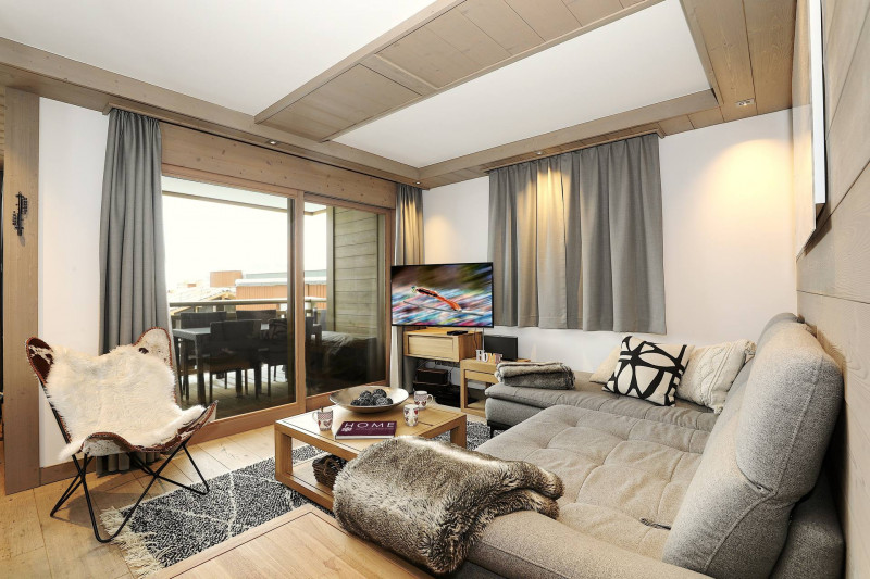 _lv_images__lot_0000000094_01_1568026