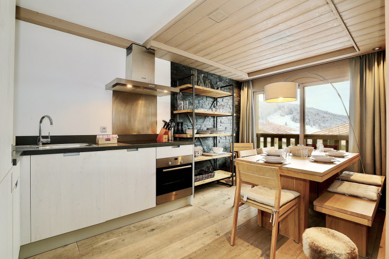 _lv_images__lot_0000000094_02_1378623