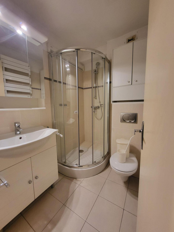 _lv_images__lot_0000000123_06_1448495