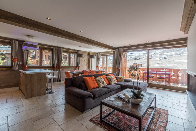 _lv_images__lot_0000000237_03_1250012