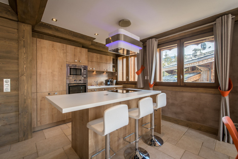 _lv_images__lot_0000000237_05_1627200