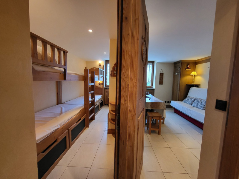 _lv_images__lot_0000000400_03_1551982 _lv_images__lot_0000000400_03_1551982