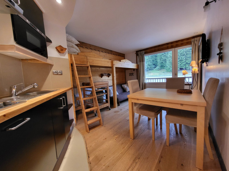 _lv_images__lot_0000000653_01_1721917