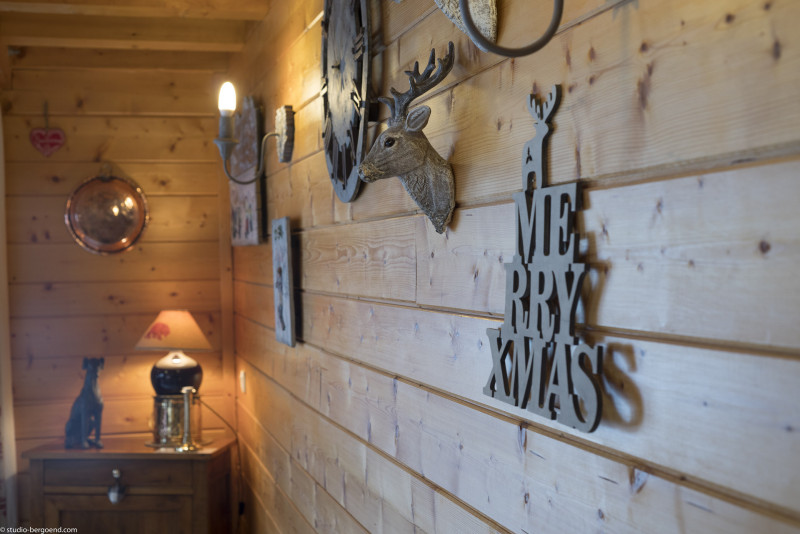 _lv_images__lot_0014010216_11_1378827