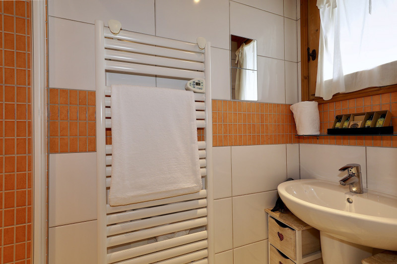 _lv_images__lot_0015140002_09_1610372