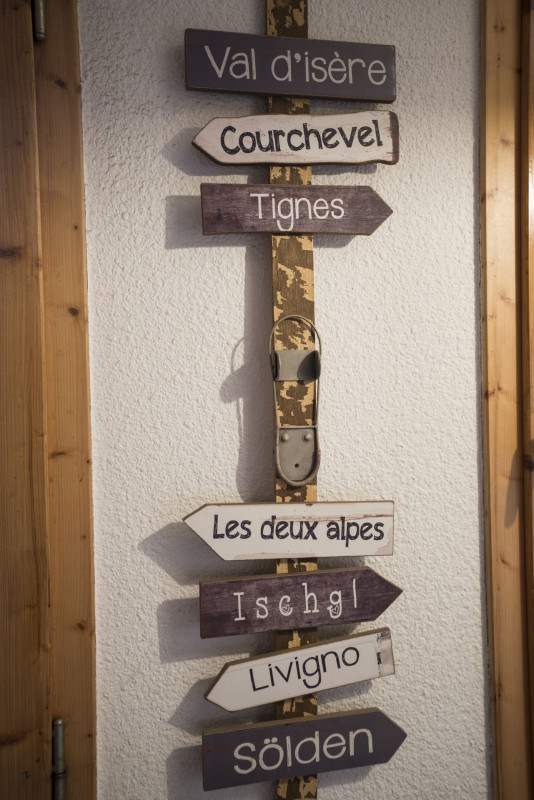 _lv_images__lot_0015160200_06_2724067