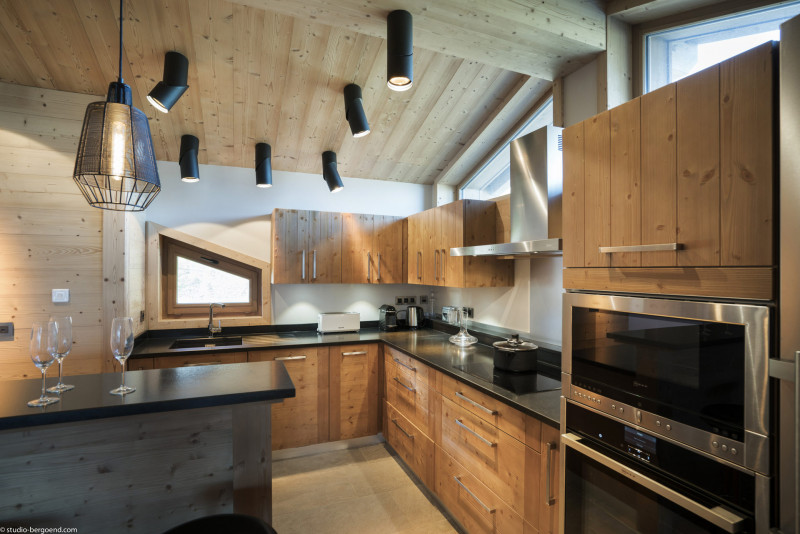 _lv_images__lot_0015250001_04_1720897