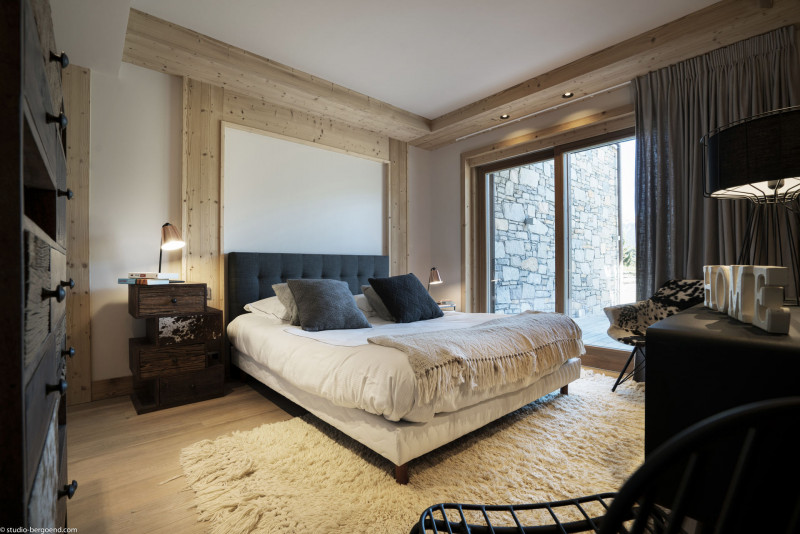 _lv_images__lot_0015250001_10_1720903