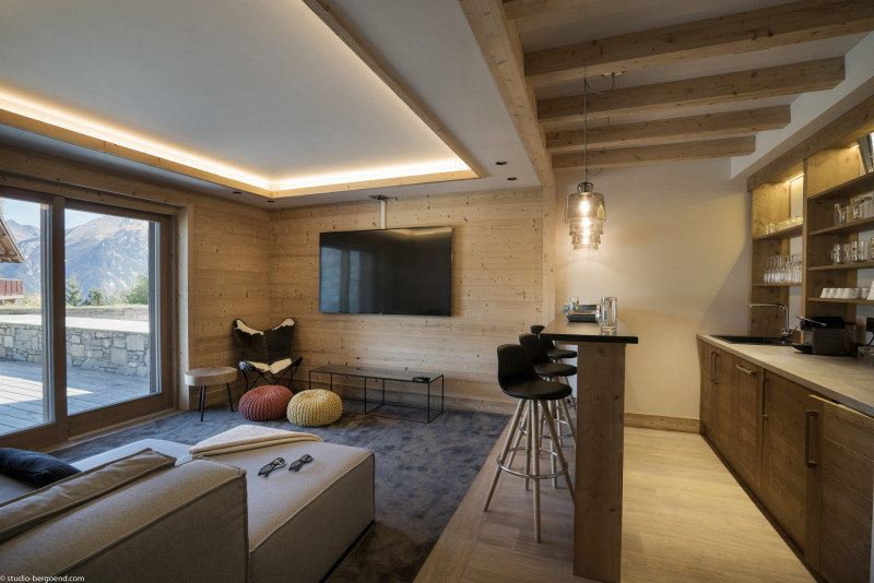 _lv_images__lot_0015250001_13_1720906