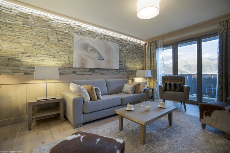 _lv_images__lot_0015270001_01_1618542