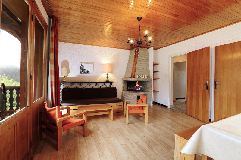 _lv_images__lot_0016130001_01_1276746