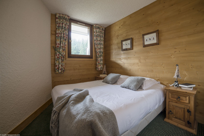 _lv_images__lot_0018010102_02_1722192