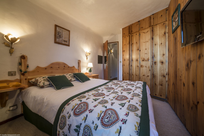 _lv_images__lot_0018010105_12_1738960