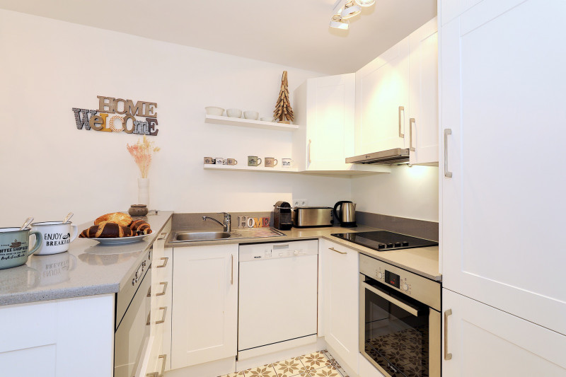 _lv_images__lot_0018010204_02_1610111