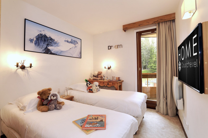 _lv_images__lot_0018010204_06_525015