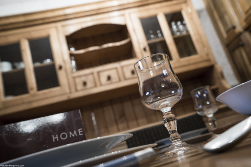 _lv_images__lot_0018010405_10_1687680