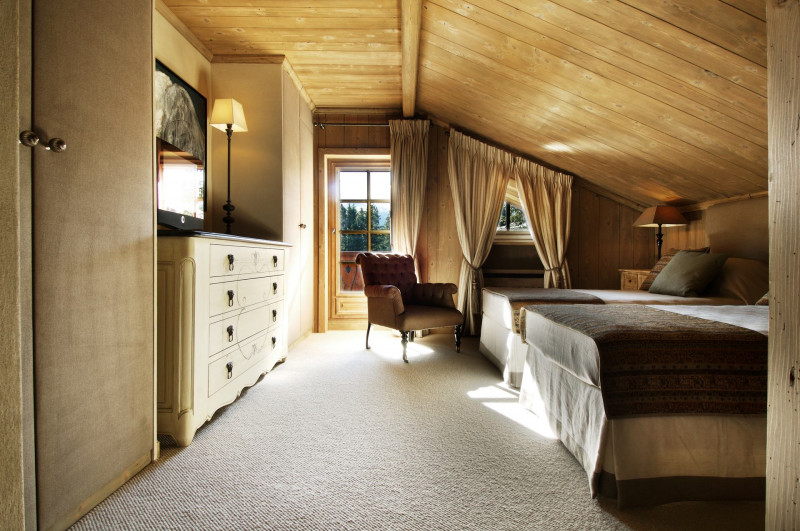 _lv_images__lot_0018170001_07_1722078