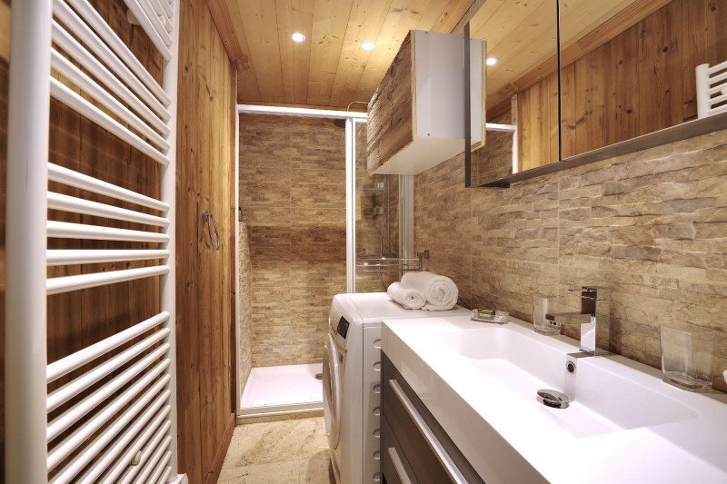 _lv_images__lot_0020000104_04_1721924