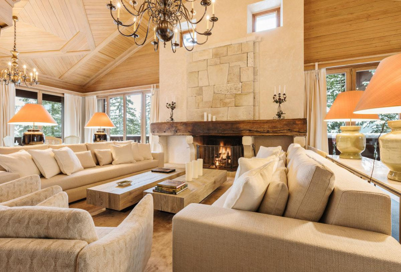 _lv_images__lot_0020000111_02_1686313