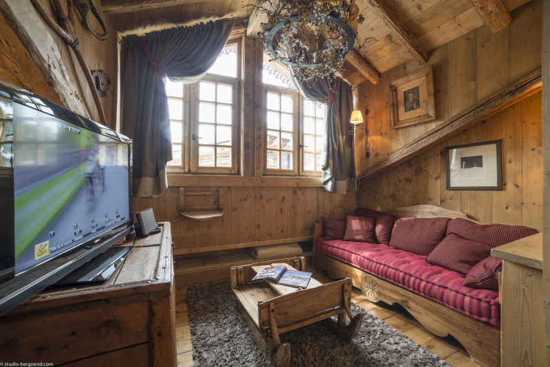 _lv_images__lot_0020000132_16_1686443