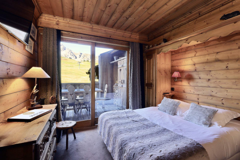 _lv_images__lot_0020000156_03_1721288