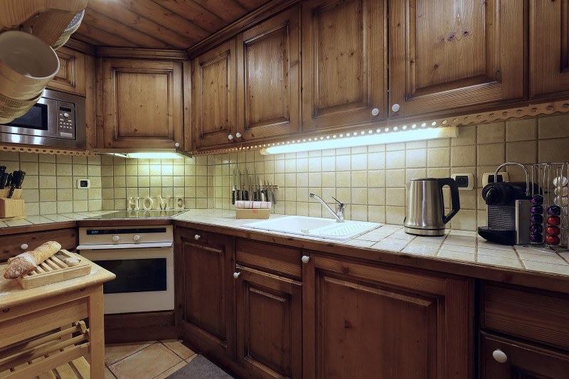 _lv_images__lot_0020000156_05_1686795