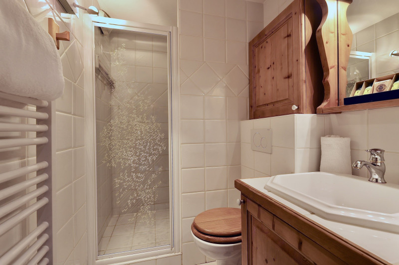 _lv_images__lot_0020000156_08_1721292