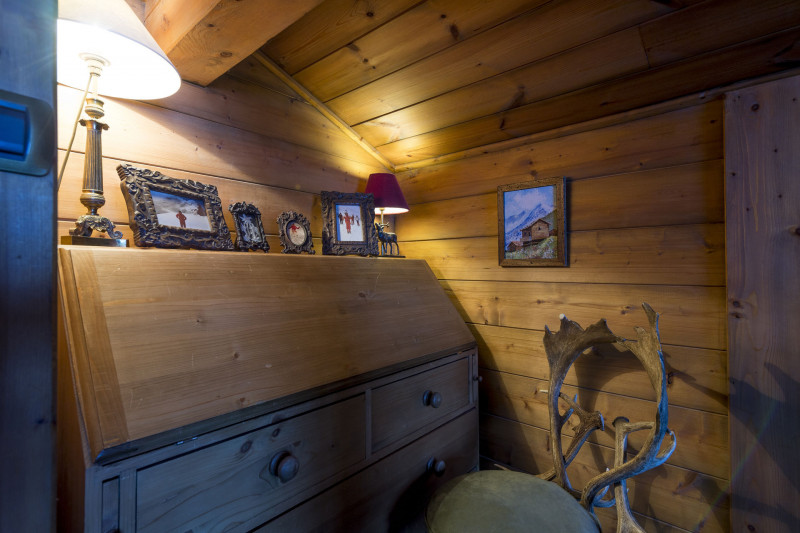 _lv_images__lot_0020000156_11_2723062
