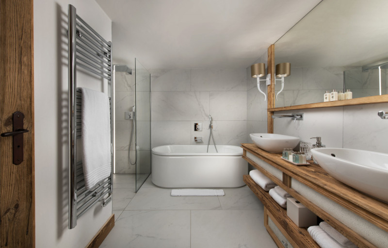 _lv_images__lot_0020000157_06_884503