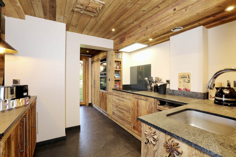 _lv_images__lot_0020000164_02_726177