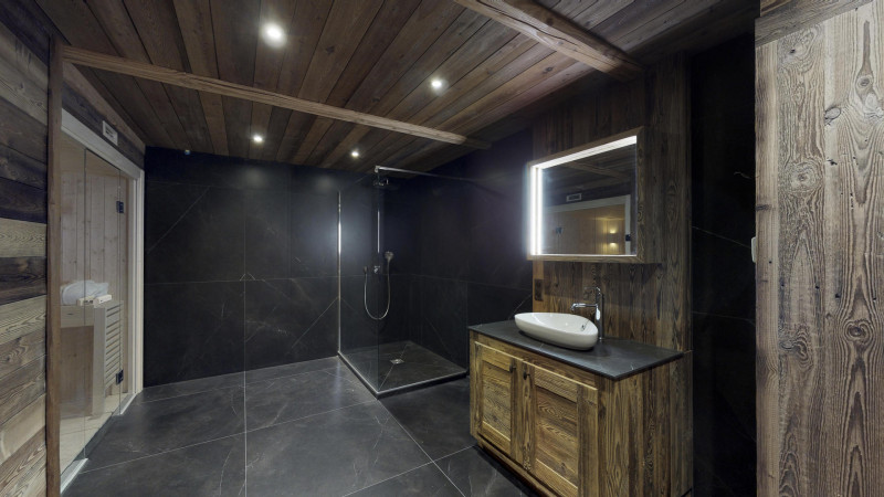 _lv_images__lot_0020000164_15_1200841