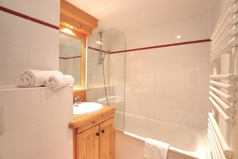 _lv_images__lot_0020000176_11_1678389