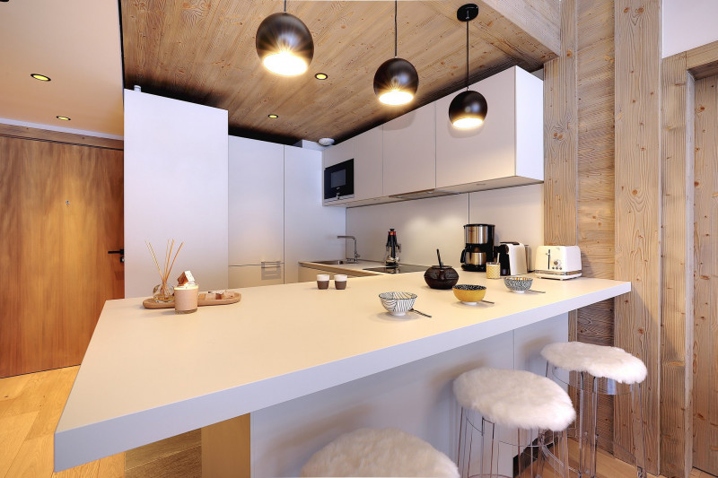 _lv_images__lot_0020000182_03_1687901