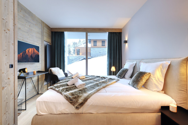 _lv_images__lot_0020000182_04_1201849