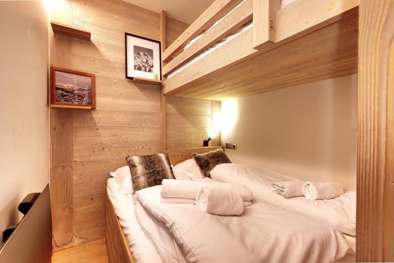 _lv_images__lot_0020000182_08_1687906