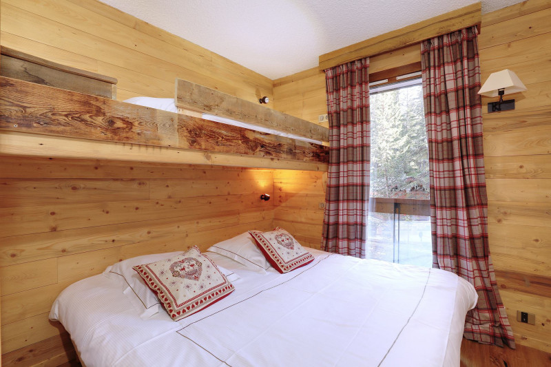 _lv_images__lot_0020000184_06_1687703