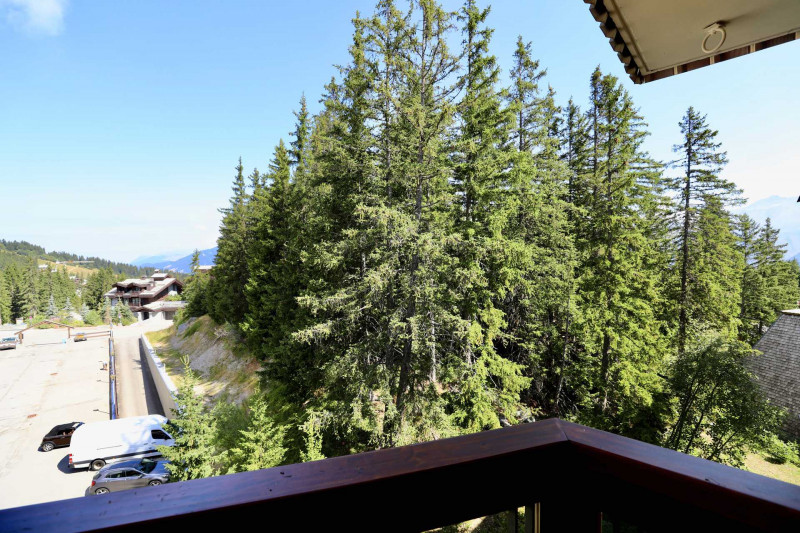 _lv_images__lot_0020000212_04_885353