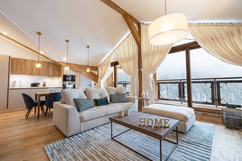 _lv_images__lot_0020000233_02_734428