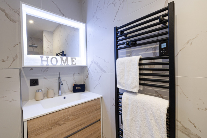 _lv_images__lot_0020000233_11_524761 _lv_images__lot_0020000233_11_524761