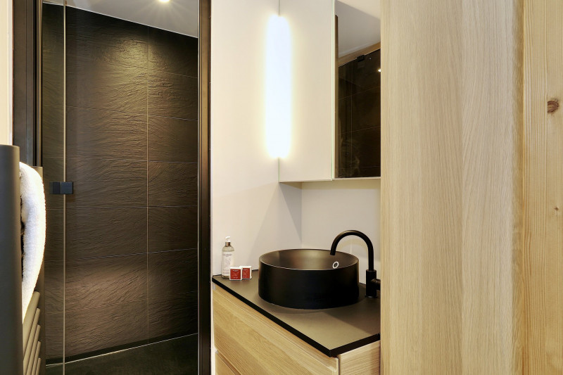 _lv_images__lot_0020000238_03_1379468