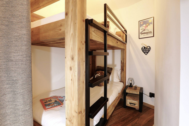 _lv_images__lot_0020000240_06_1628319