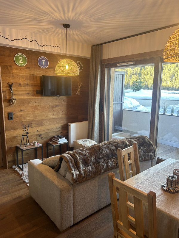 _lv_images__lot_0020000240_12_1722258