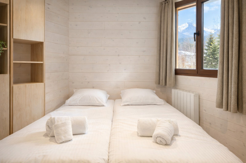 _lv_images__lot_0020000265_05_1379612