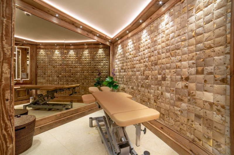 _lv_images__lot_0020000280_12_1687574