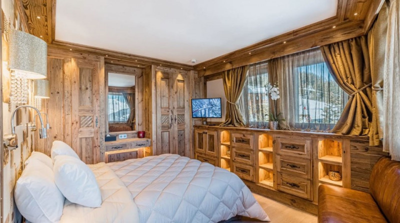 _lv_images__lot_0020000281_04_1379501